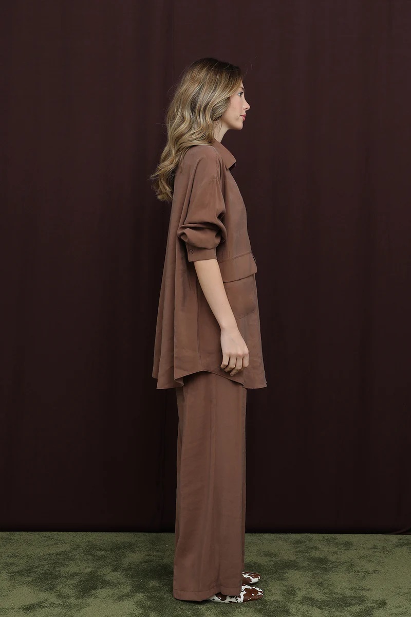 DAMEN OVERSIZE SET MIT TASCHEN – BRAUN