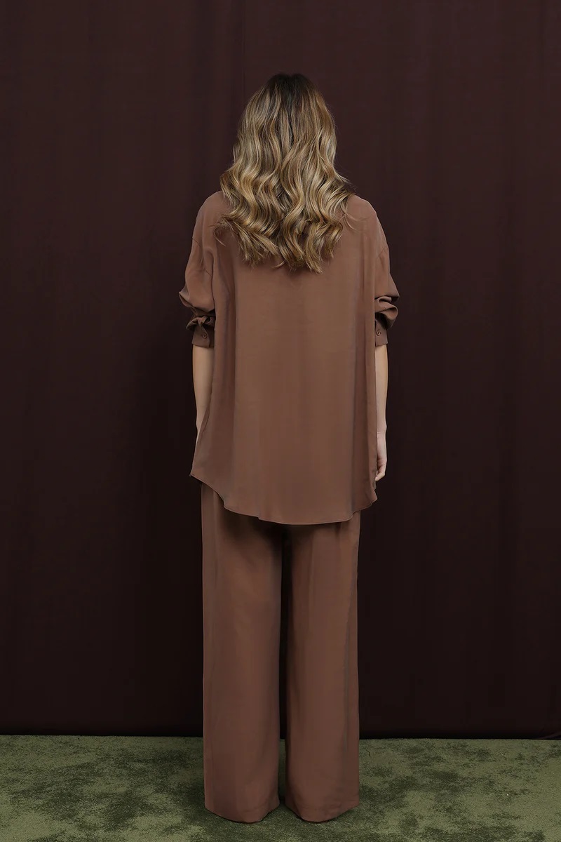 DAMEN OVERSIZE SET MIT TASCHEN – BRAUN