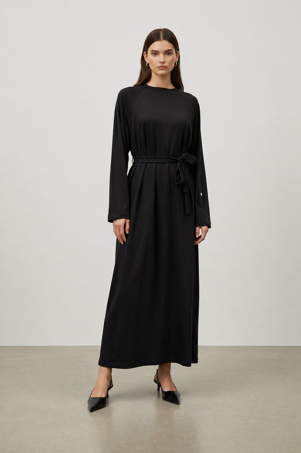 LANGES DAMENKLEID MIT GÜRTEL - SCHWARZ